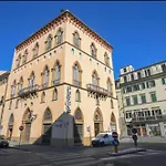 Palazzovilla Historic Building Luxury Suite