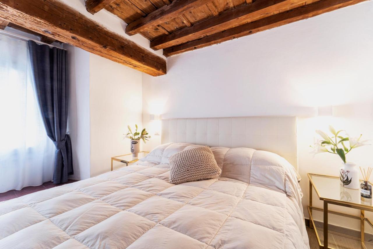 Palazzovilla Historic Building Luxury Apartamento