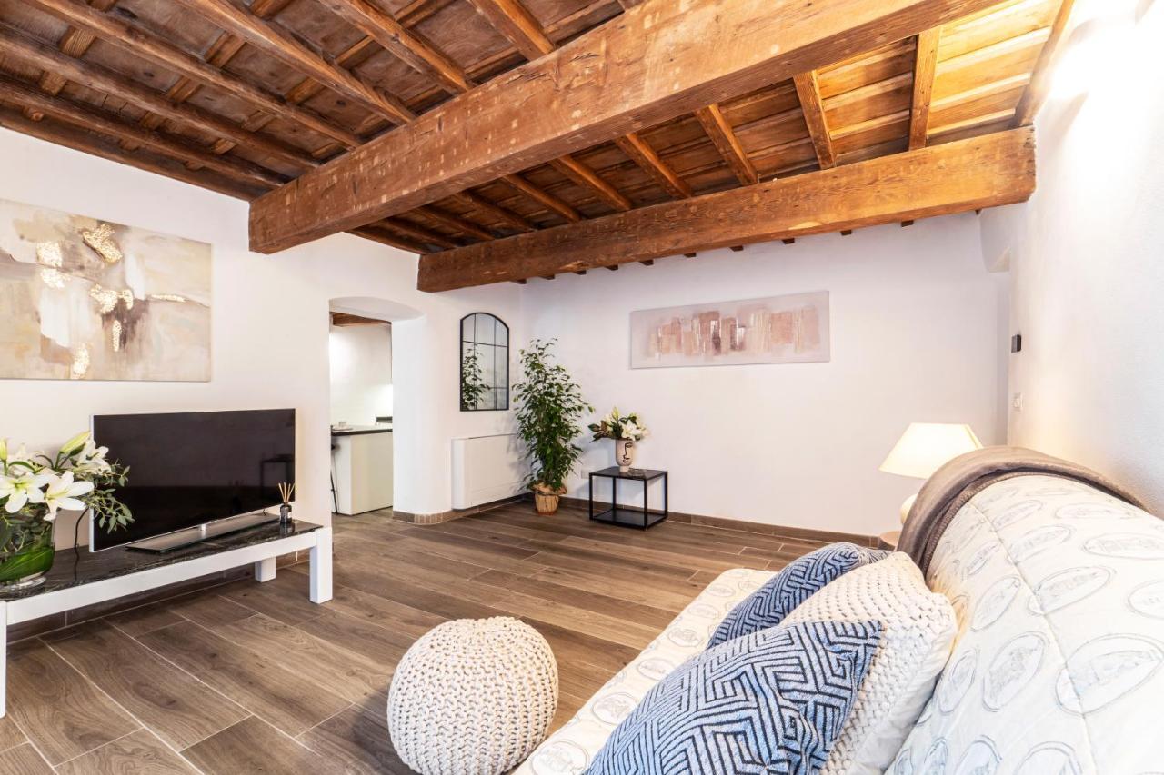 Palazzovilla Historic Building Luxury Apartamento
