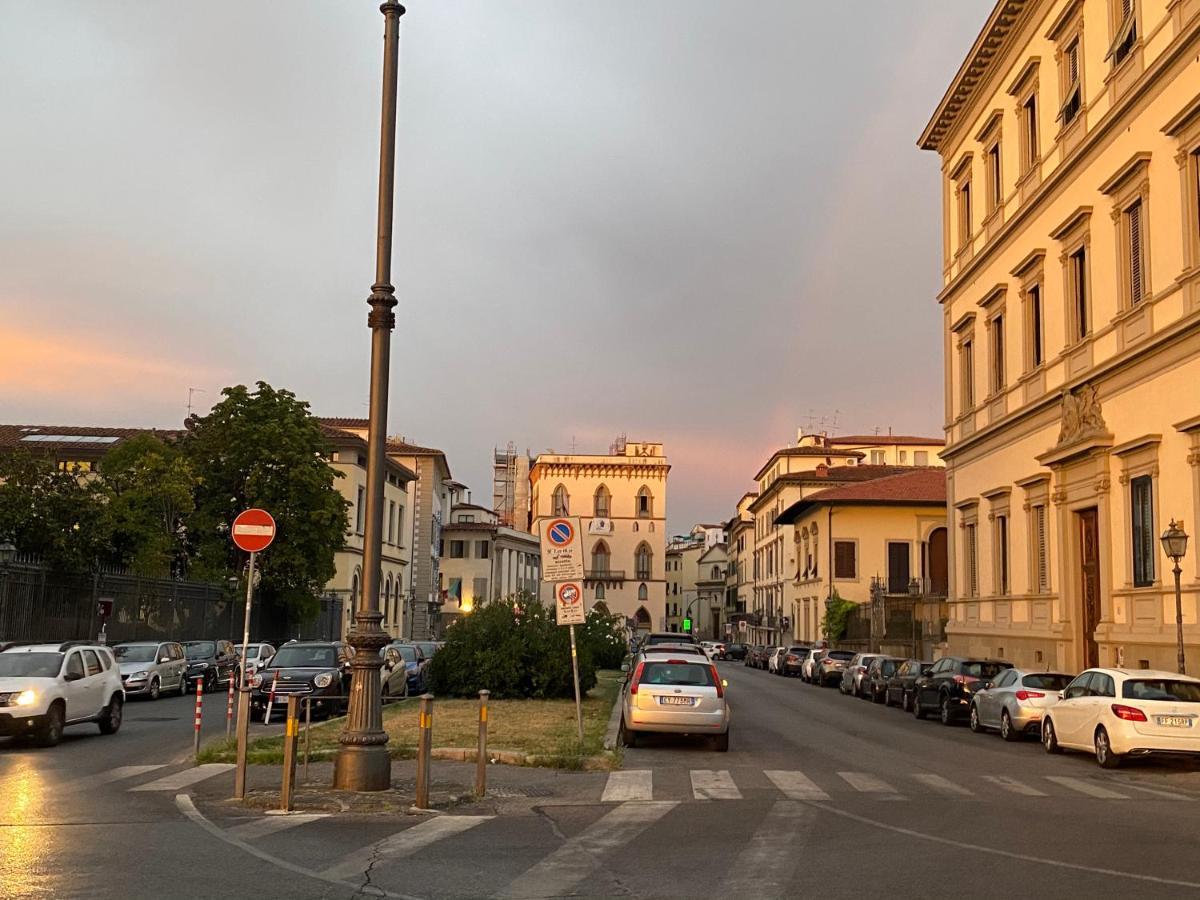 Palazzovilla Historic Building Luxury Apartamento Florencia