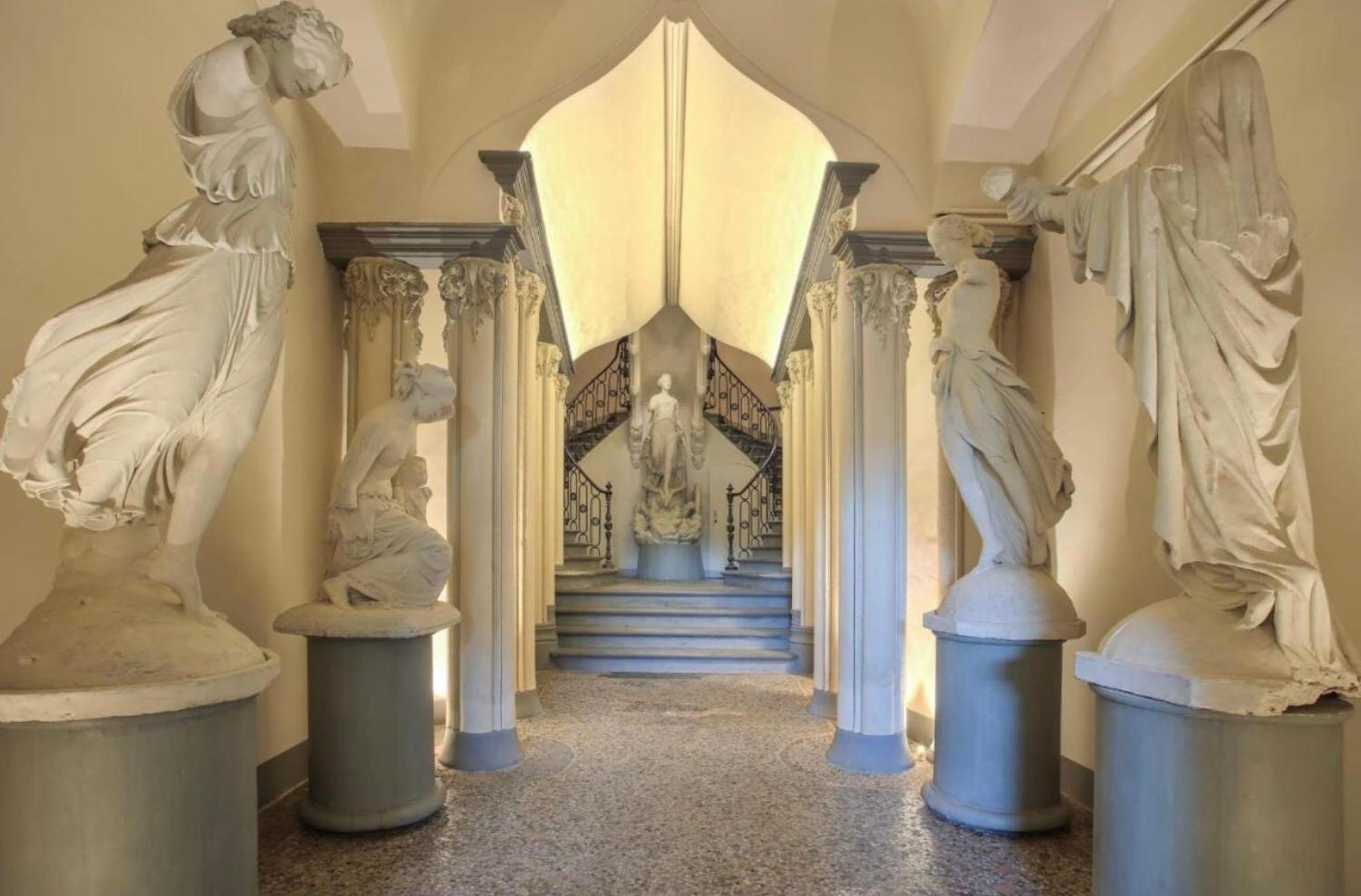 Palazzovilla Historic Building Luxury Florencia