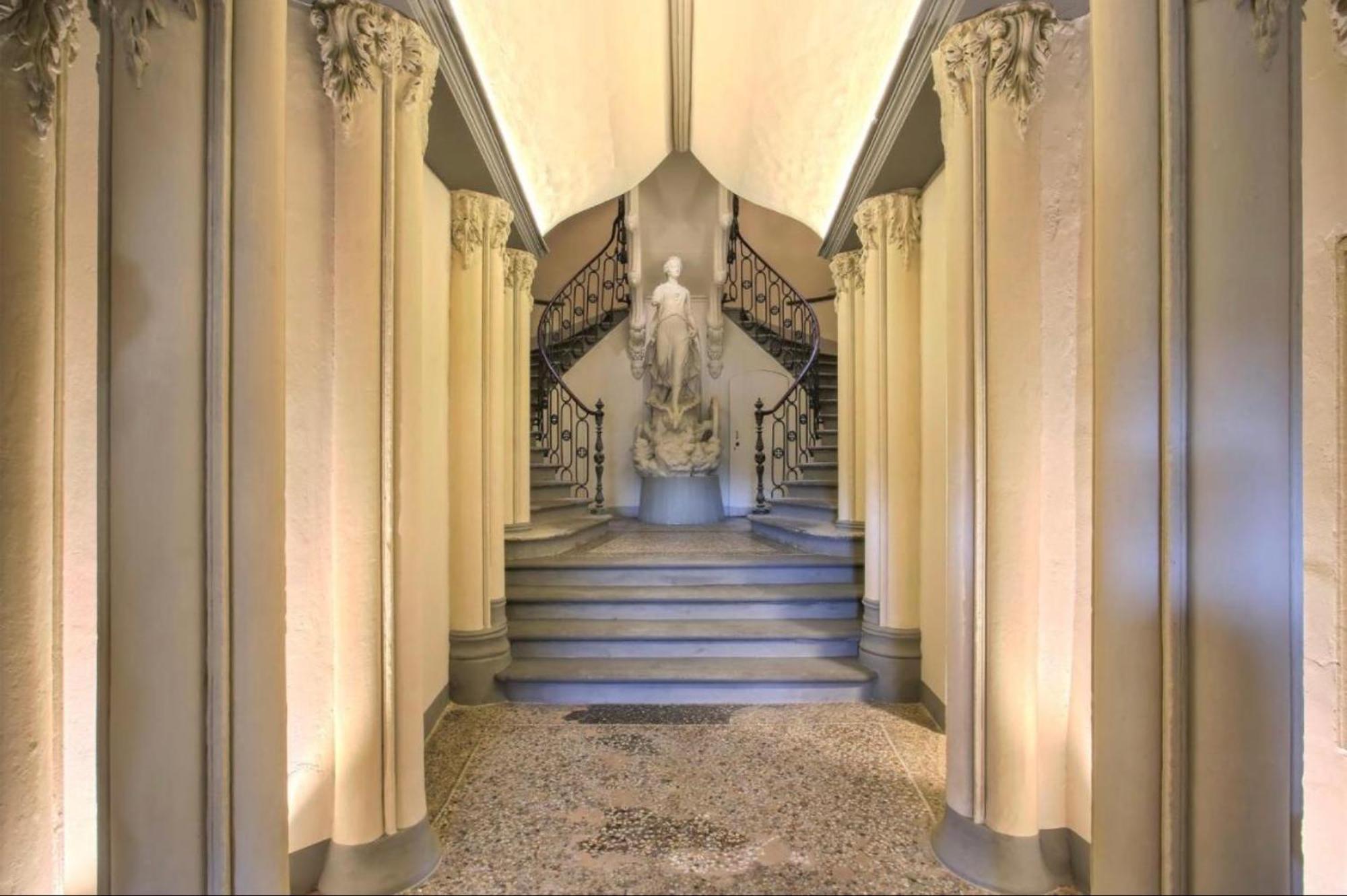 Palazzovilla Historic Building Luxury Apartamento Florencia