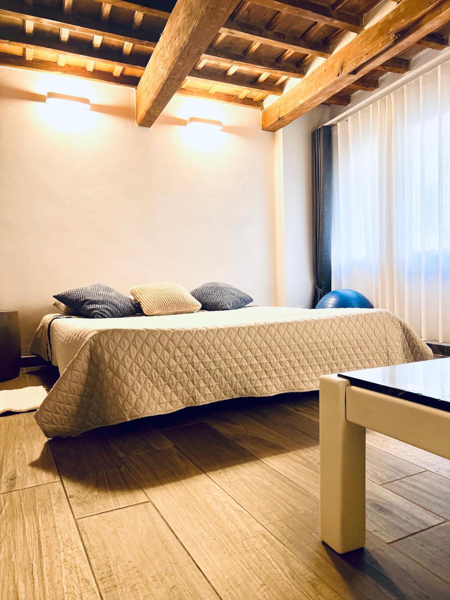 Palazzovilla Historic Building Luxury Apartamento