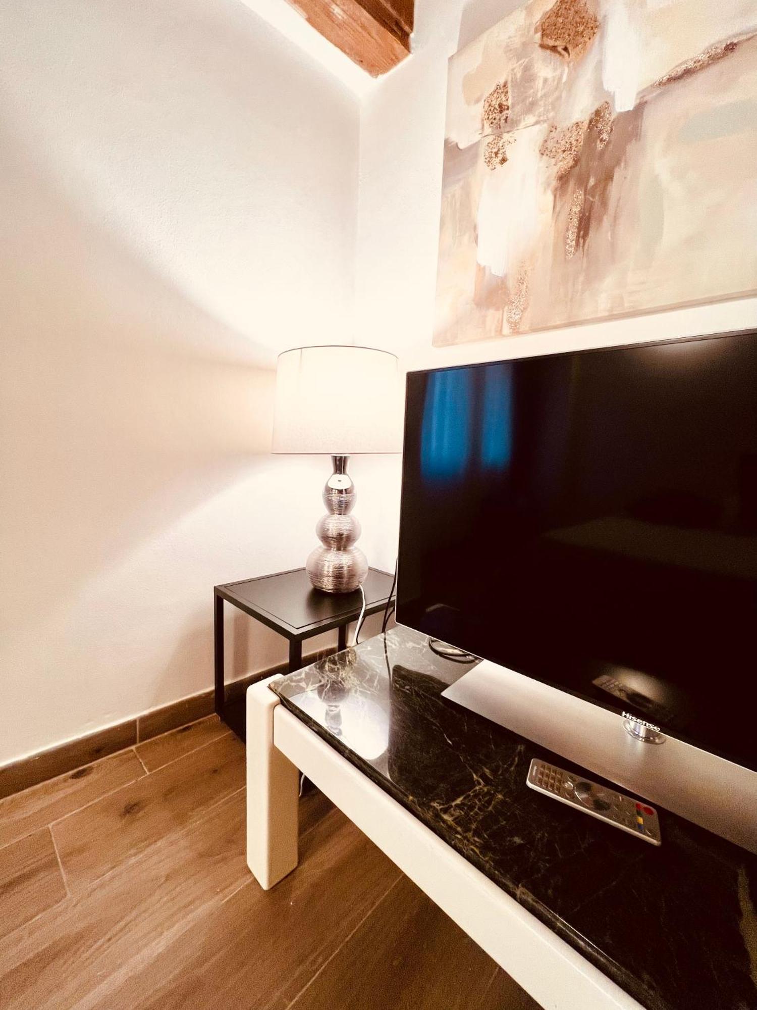 Palazzovilla Historic Building Luxury Apartamento Florencia